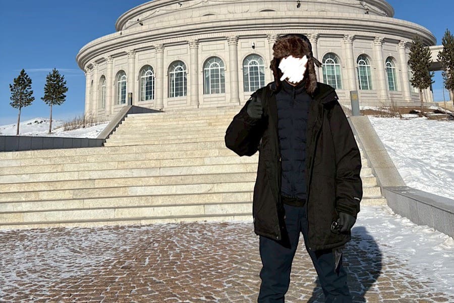 真冬のモンゴルで重要な重ね着の写真