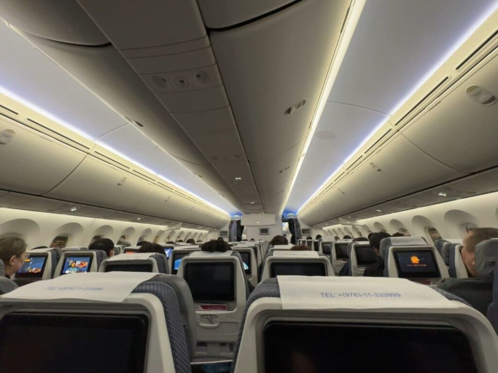 モンゴル航空の機内の様子