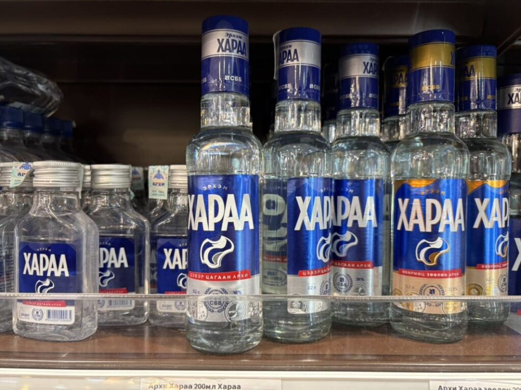 保存版】モンゴルの有名なお酒完全ガイド。スーパーで買える銘柄を値段